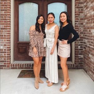 Express Off shoulder leopard romper